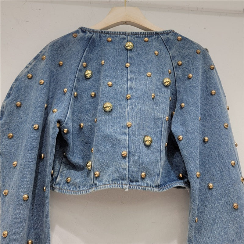 Manteau en jean à rivets et perles pour femme, veste en jean bleu à col rond court et manches bouffantes, irrégulière et à un seul bouton, printemps