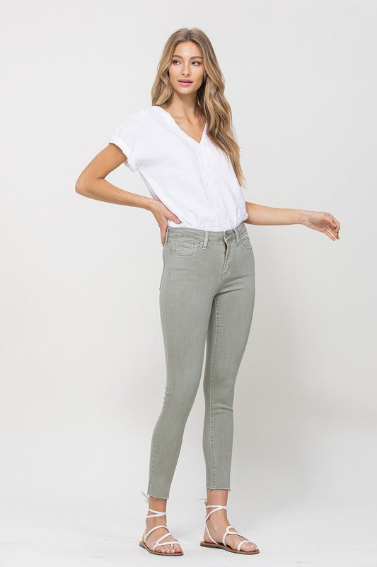 Jean taille mi-haute olive skinny avec ourlet effiloché