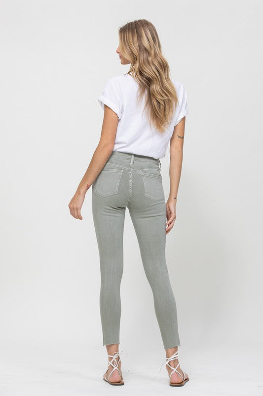 Jean taille mi-haute olive skinny avec ourlet effiloché