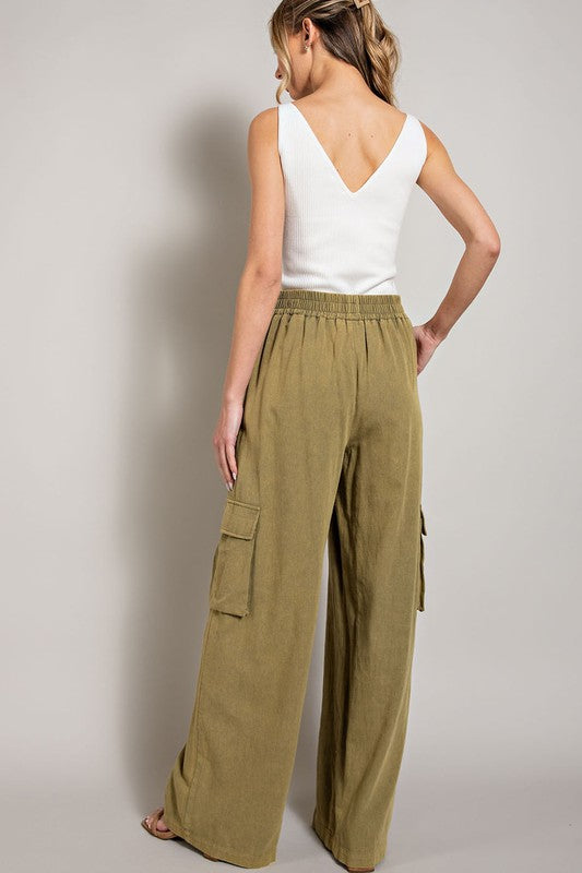 Pantalones cargo lavados con minerales