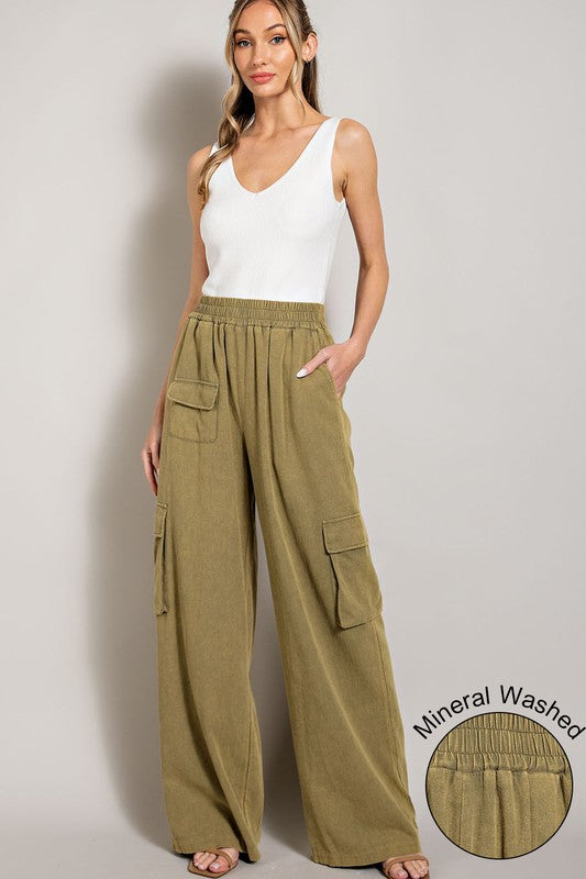 Pantalones cargo lavados con minerales