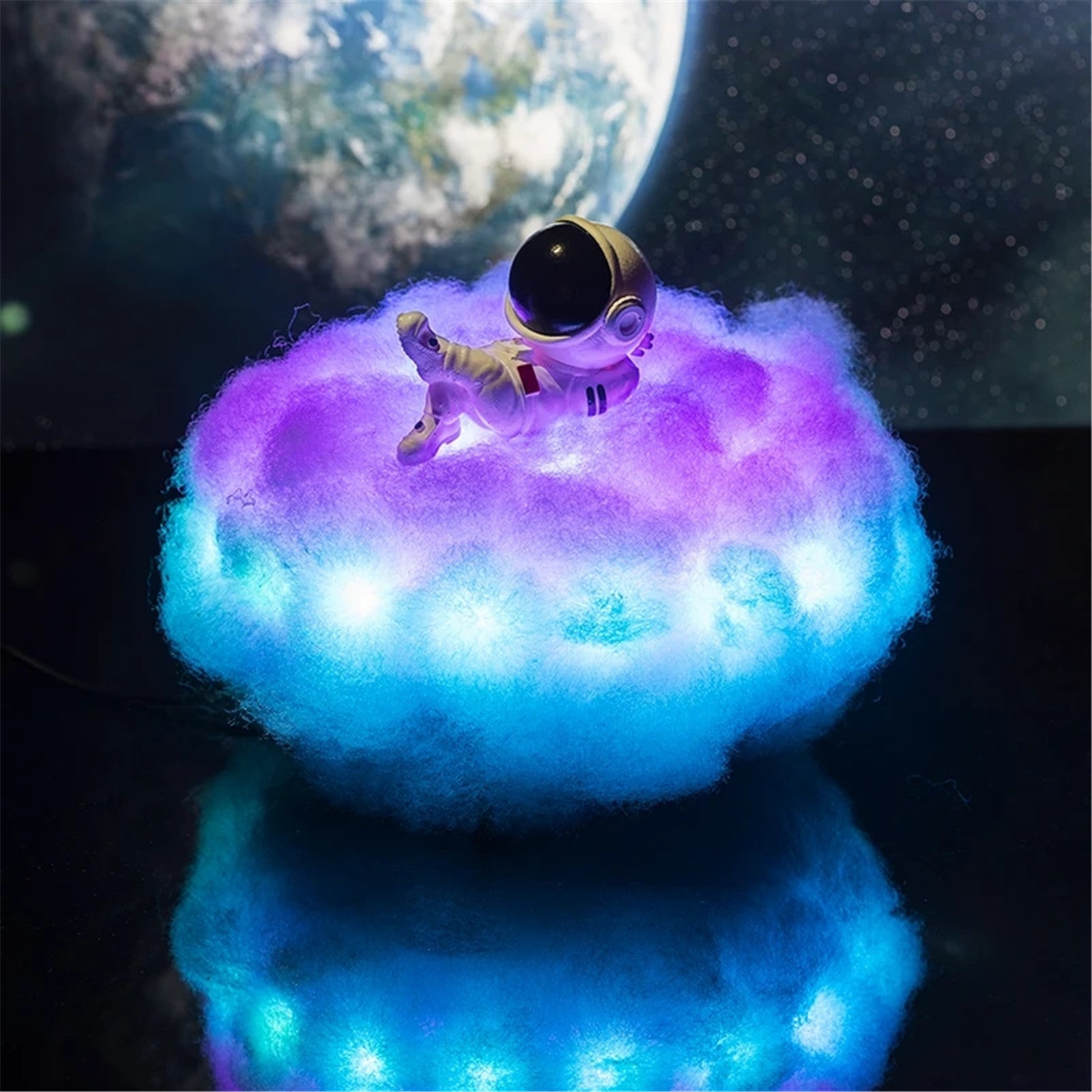 Children's Creative Gifts Resin Astronaut Ornament White Cloud Lamp Remote Control Night Lamp USB Bedside Lamp