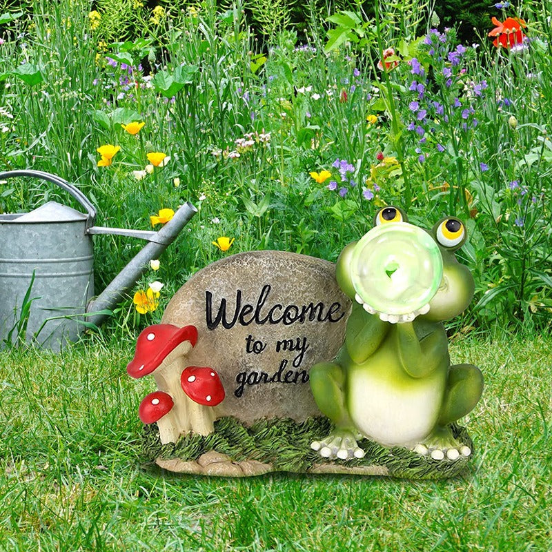 Solar garden lamp frog resin statue decoration