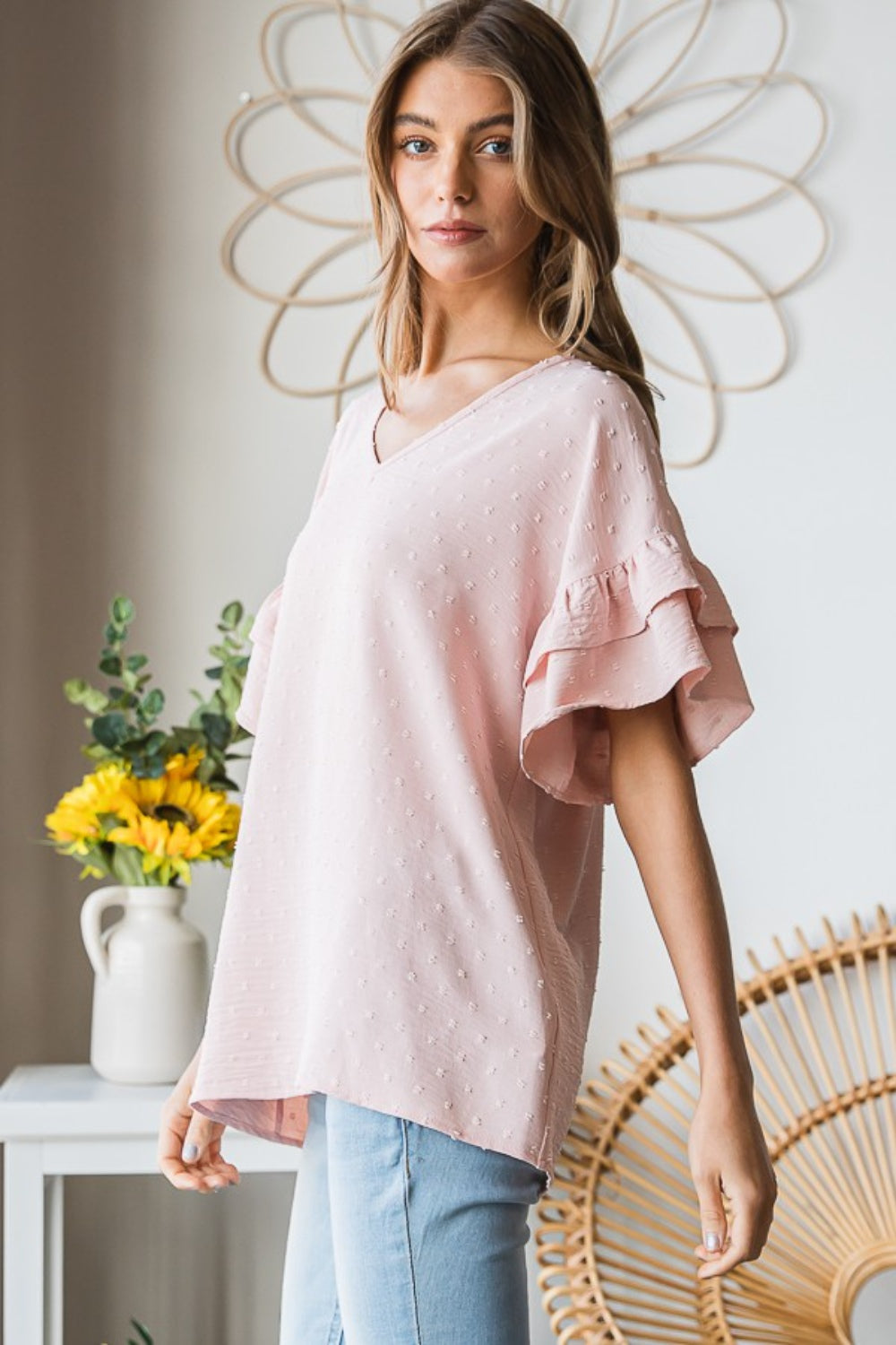 Blusa de manga corta con volantes y lunares suizos de tamaño completo de Heimish