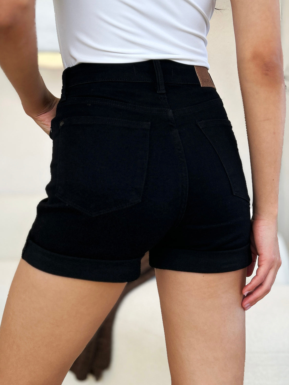 Short en jean taille haute à revers gainant Judy Blue