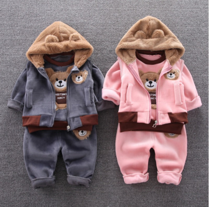 Nouveaux vêtements d'automne pour enfants Vêtements d'automne Ensemble trois pièces en peluche Ours Tendance de costume pour enfants coréens 