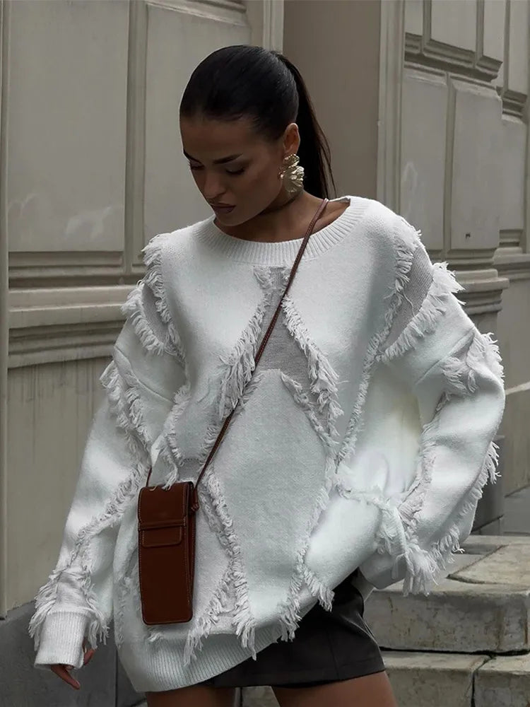 Suéter de retazos con borlas irregulares blancas a la moda para mujer, suéter elegante de cuello redondo y mangas largas, jersey holgado, ropa de calle para mujer