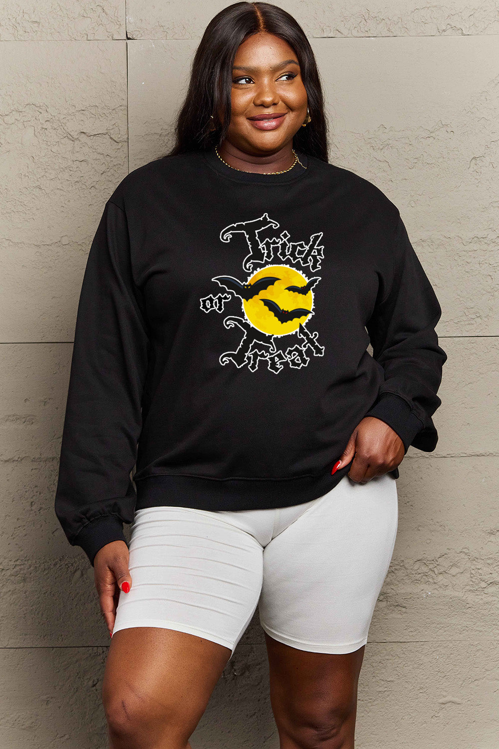 Sweat-shirt graphique Trick or Treat en taille réelle Simply Love