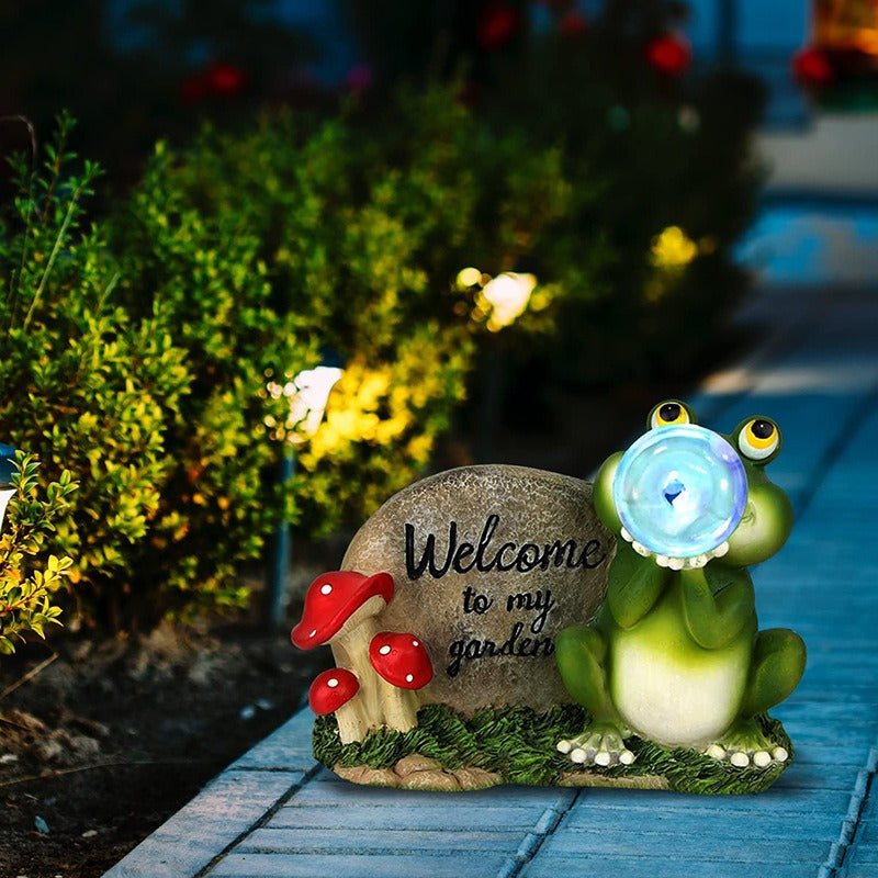 Solar garden lamp frog resin statue decoration