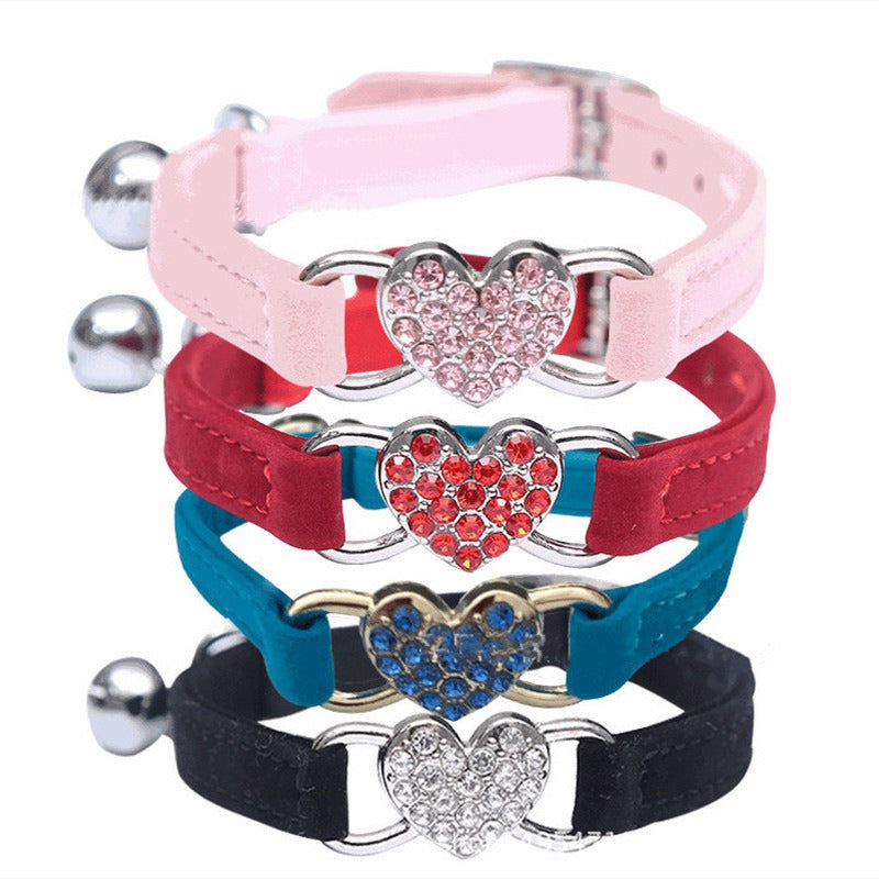 Collier pour chat avec clochette en diamant de couleur floquée Cat Love Fournitures pour animaux de compagnie