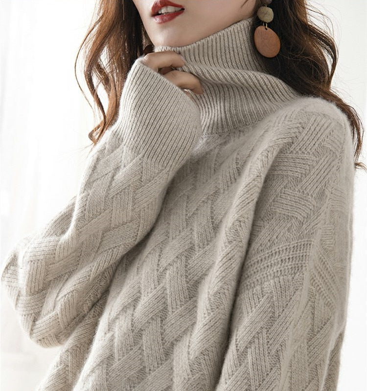 Autumn and winter turtleneck cashmere sweater woman new style languid breeze loose thick pullover underlay wool sweater