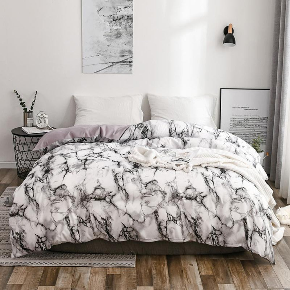 The Bedroom Bedding Is A Comfortable White Marble Pattern Printed Duvet Cover (2/3 Piece Set)