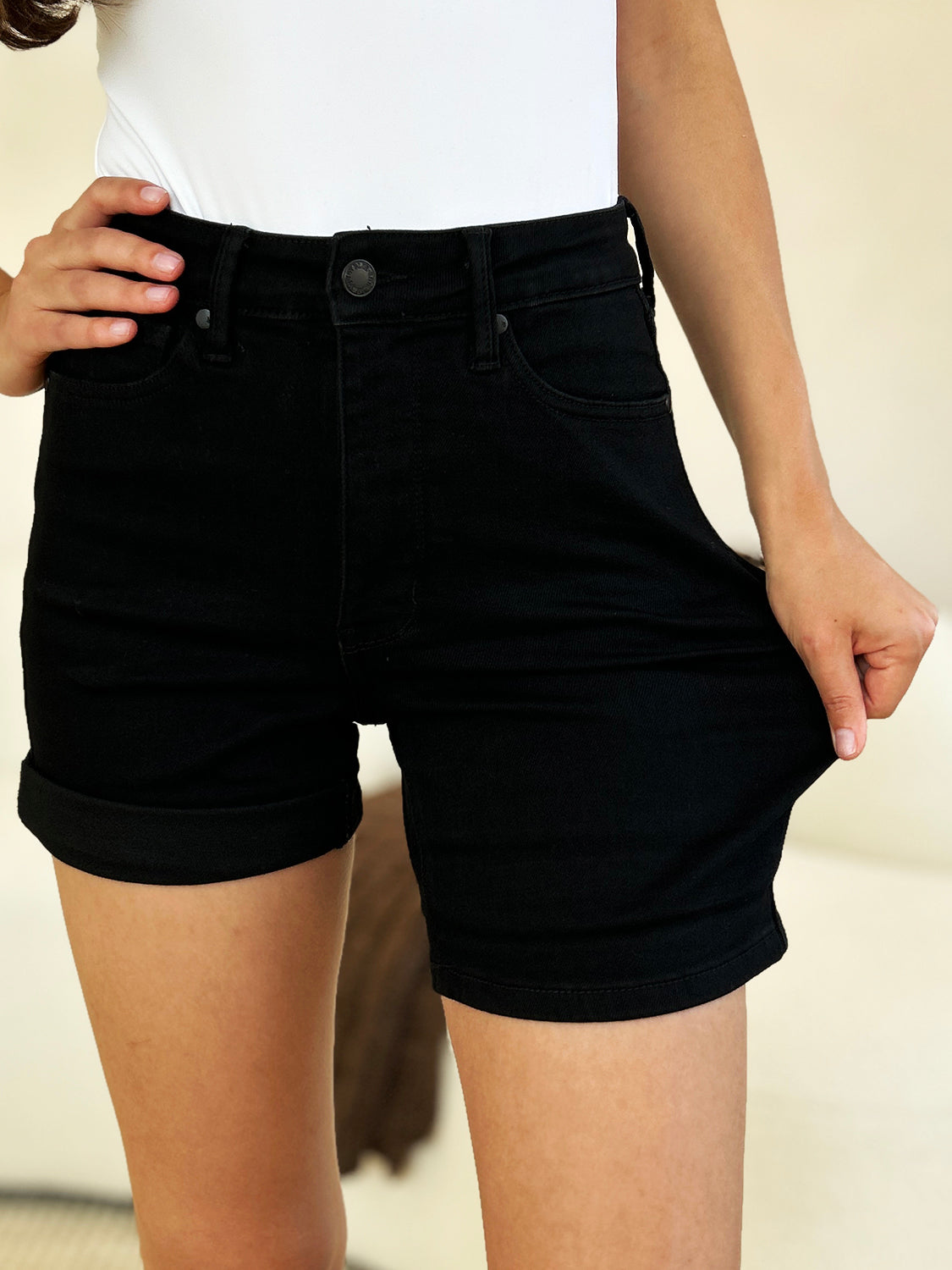 Short en jean taille haute à revers gainant Judy Blue