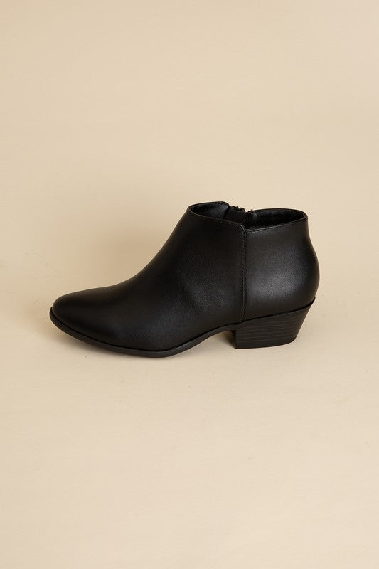 Mug Ankle Boots